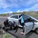 Guardia Estatal brinda apoyo a automovilista varada en Soto la Marina