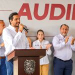 Recibieron familias de el Olmo a Carlos Peña Ortiz en escuela primaria