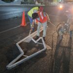 Rehabilitó Servicios Públicos de Reynosa señalización horizontal en lateral del canal Anzaldúas