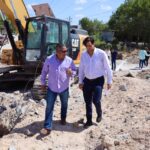 Avanza obra para mejorar desfogue de agua en Burocrática y La Presa.