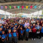 Entregó Carlos Peña Ortiz más de 500 mochilas con kits escolares en la primaria Iztaccíhuatl