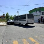 Por no ceder el paso, conductora provoca aparatoso choque y deja dos pasajeros lesionados